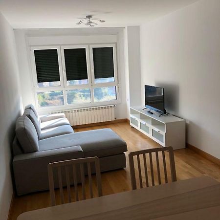 Piso Vacacional en Avilés Appartamento Esterno foto