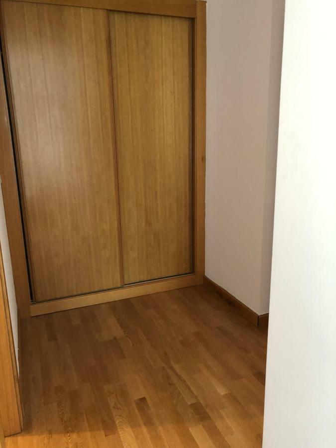 Piso Vacacional en Avilés Appartamento Esterno foto