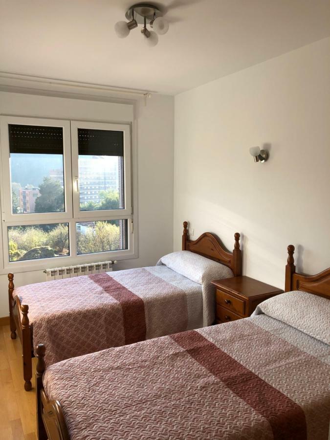 Piso Vacacional en Avilés Appartamento Esterno foto