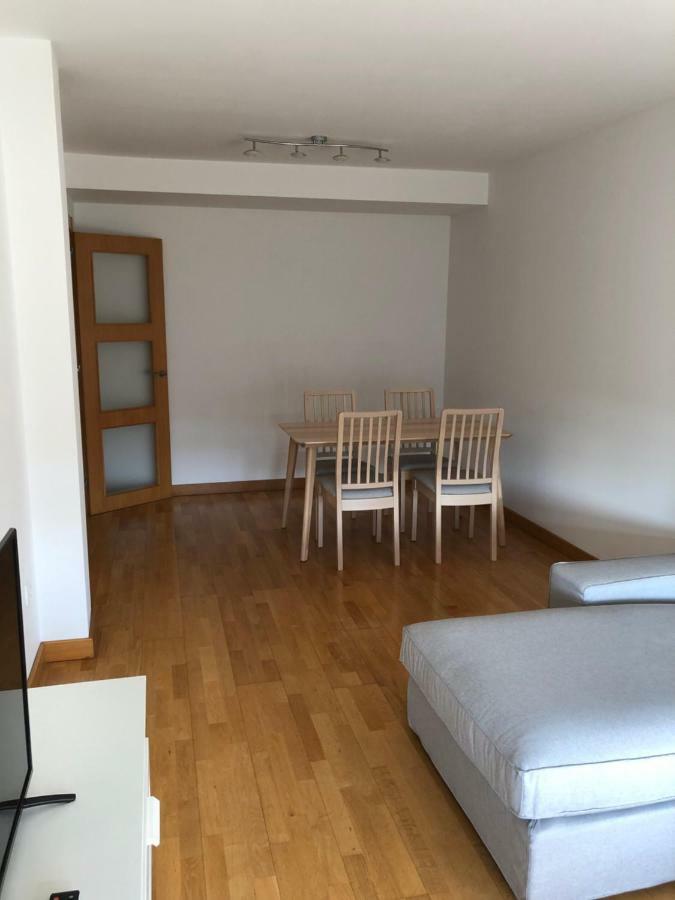 Piso Vacacional en Avilés Appartamento Esterno foto