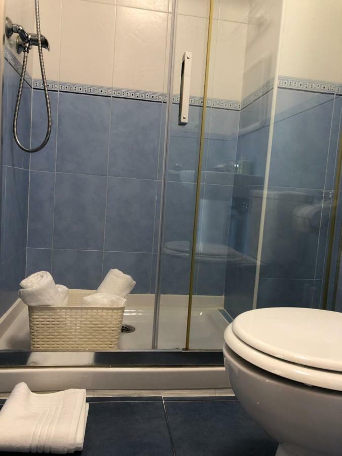 Piso Vacacional en Avilés Appartamento Esterno foto